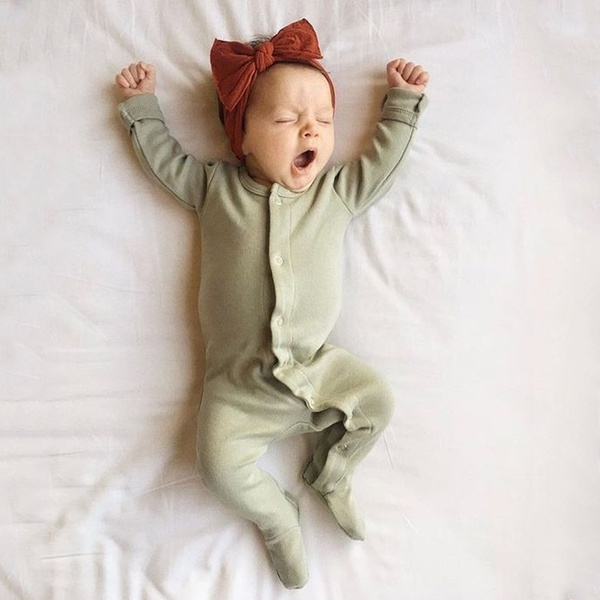 Baby Boy / Girl Solid Footed Long-sleeve Jumpsuit