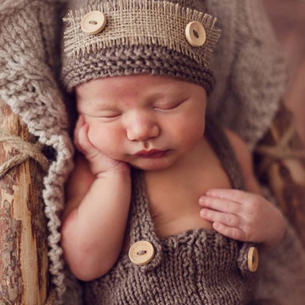 2-piece Lovely Baby Photography Prop Hat and Overalls Set