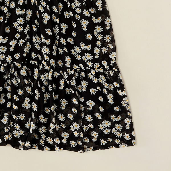 Pretty Daisy Allover Print Flare-sleeve Dress