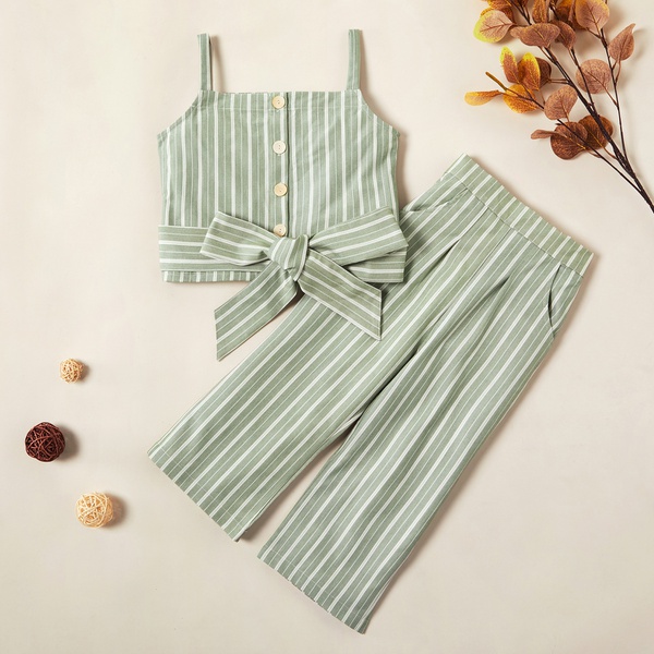 Fashionable Sport Solid Tank and Shorts Sets