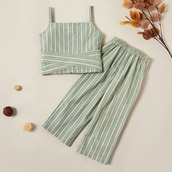 Fashionable Sport Solid Tank and Shorts Sets